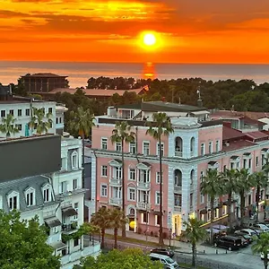 Boulevardside Апартаменты